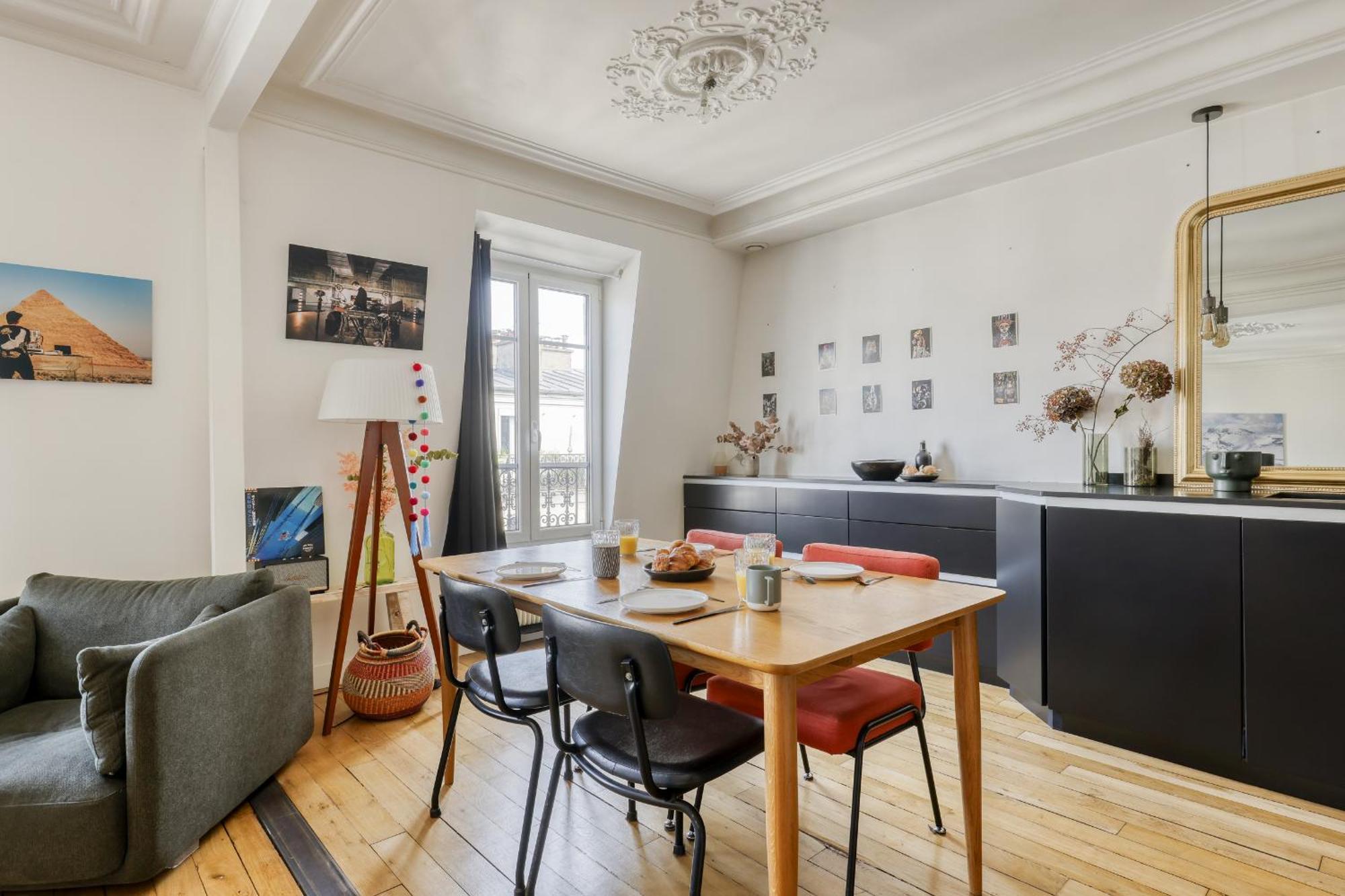 Stunning & Warm Flat In The 11th - Parmentier * Parijs