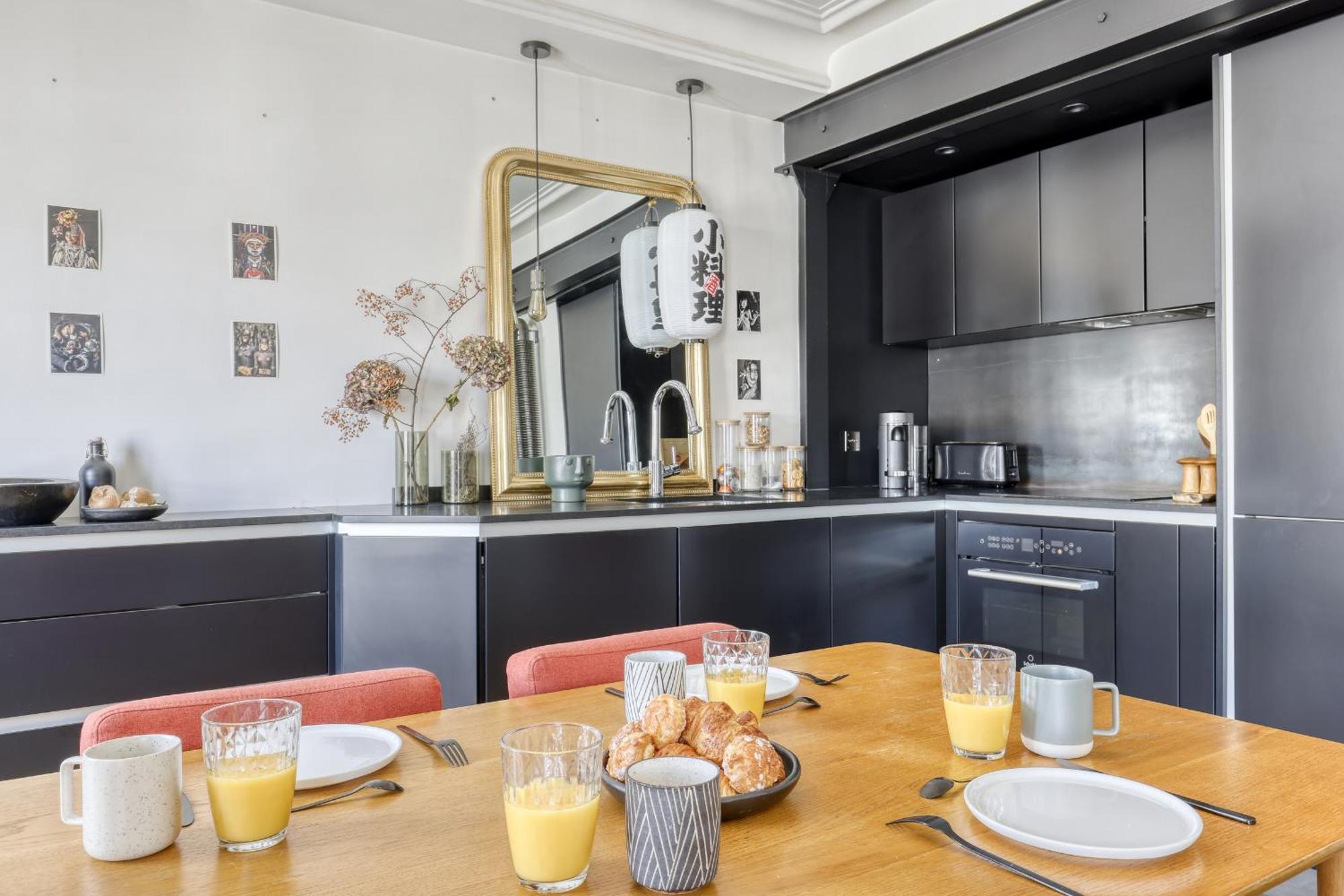 Stunning & Warm Flat In The 11th - Parmentier * Parijs